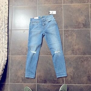 7 For All Mankind New sz 26 Josefina skinny boyfriend light wash distressed